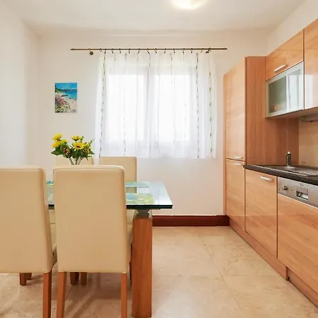 Clementin شقة سلاتين